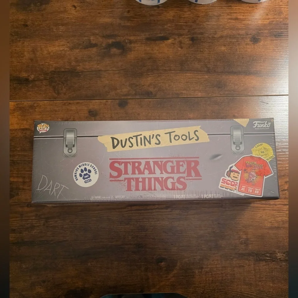 Funko Pop Tees! Dustin Stranger Things ROAST Beef Tee Size XL & Figurine NEW - Picture 3 of 4